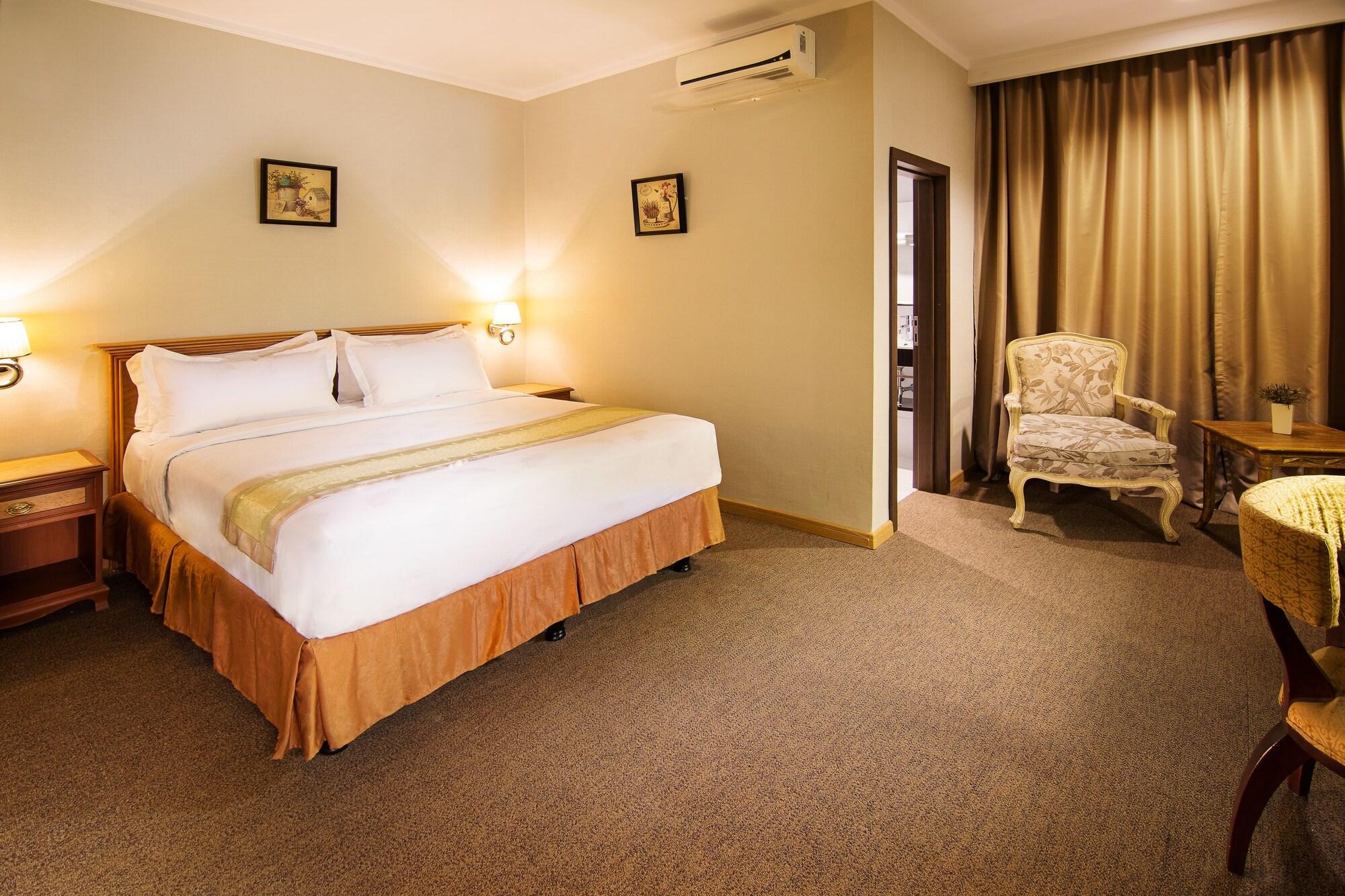 Menumbing Heritage Hotel Pangkal Pinang Exterior photo