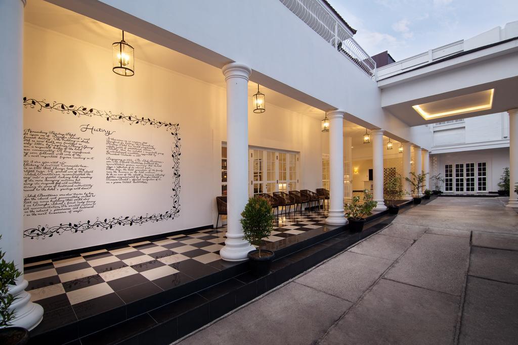 Menumbing Heritage Hotel Pangkal Pinang Exterior photo